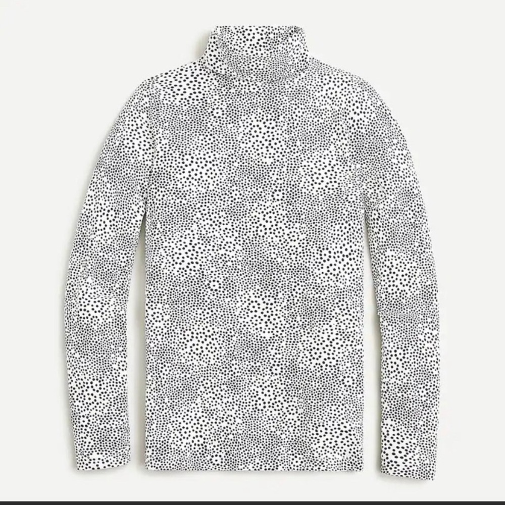 **DONATING**  J Crew Tissue Turtleneck in all over dot, sz S, navy/white